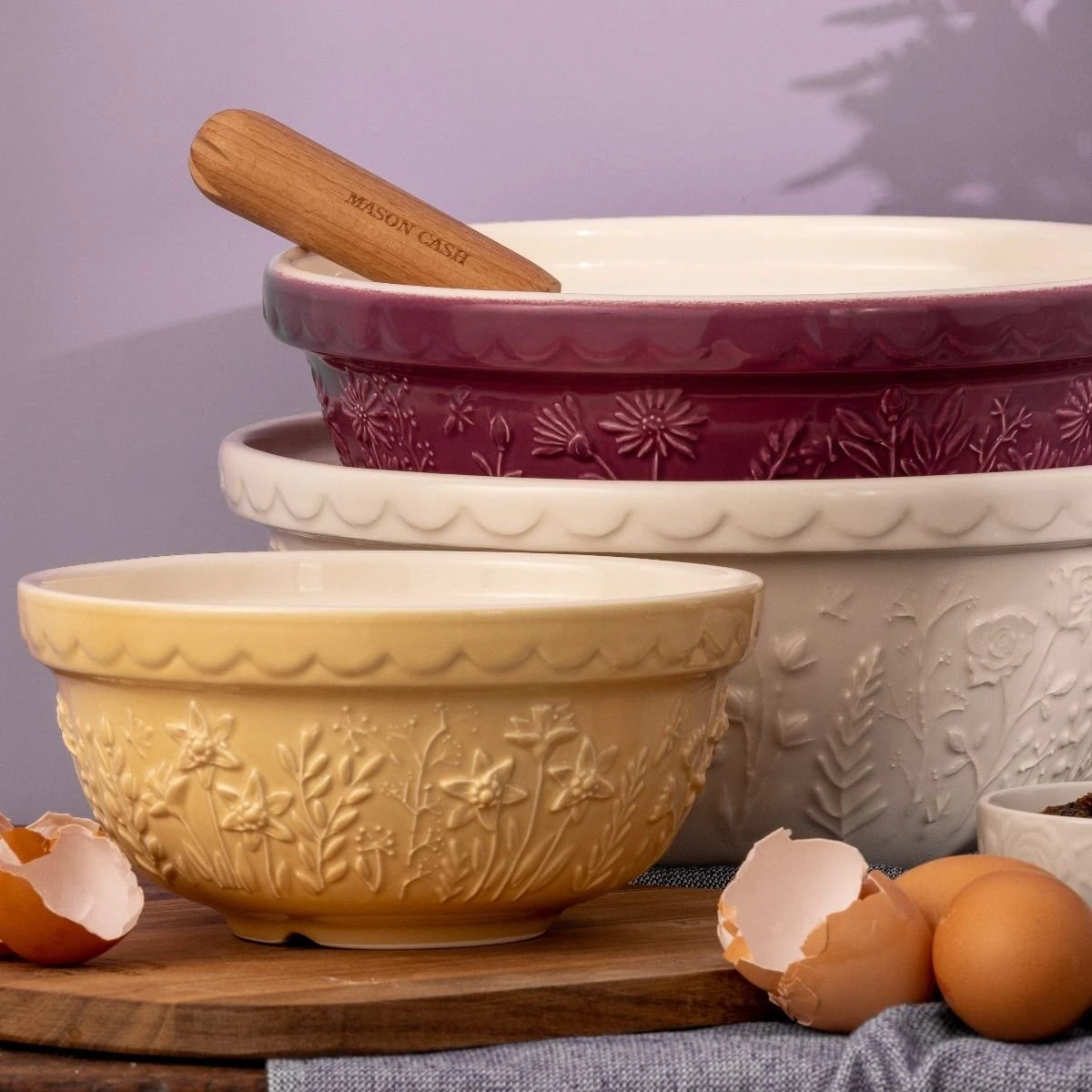 Mason Cash In The Meadow S30 (0.95 Qt) Mixing Bowl | Daffodil - Image 3