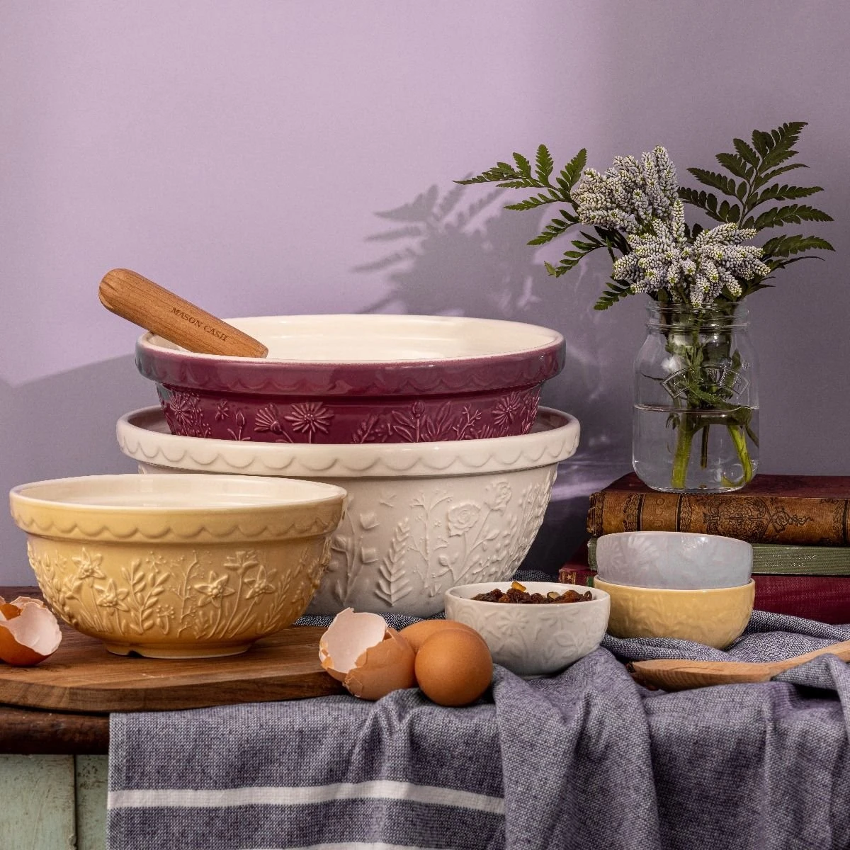 Mason Cash In The Meadow S18 Mixing Bowl | Daisy - Image 4