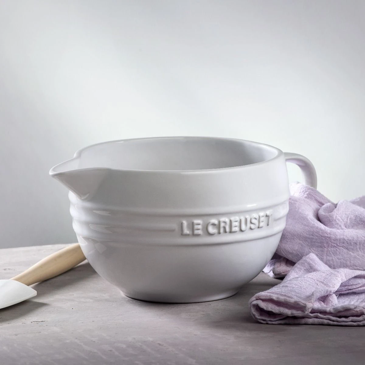 Le Creuset 2 Qt. Stoneware Batter Bowl | White - Image 2