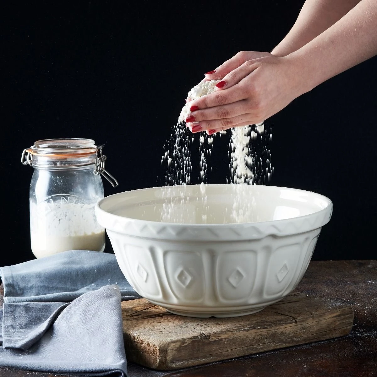 Mason Cash Color Mix S12 (4.25 Qt) Mixing Bowl | Cream - Image 2